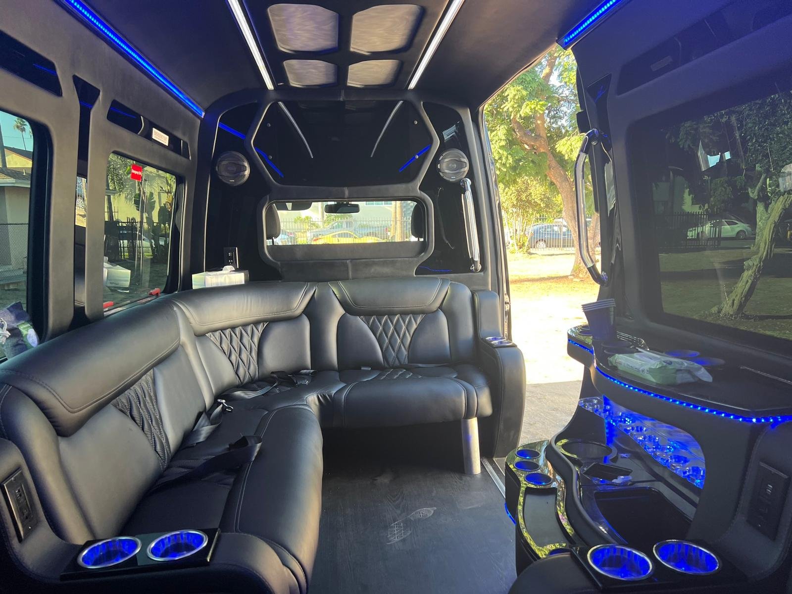 black luxury ride van8